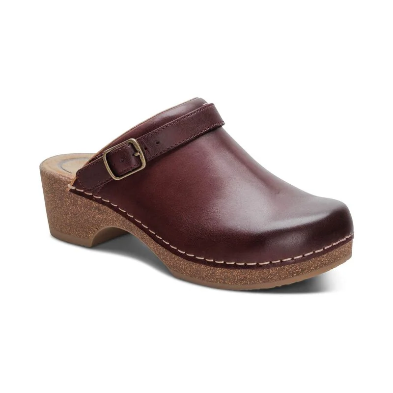 Beckie Cork Clog with Convertible Sling Back in Burgundy Mod Oxford Design  