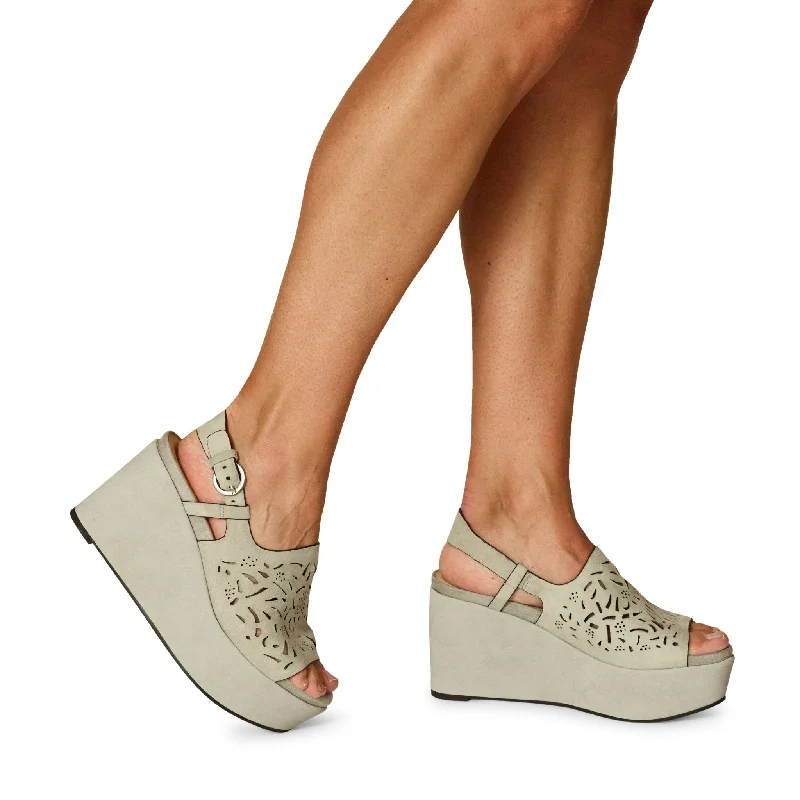 Pegasi Elastic - Sided Chelsea Look  