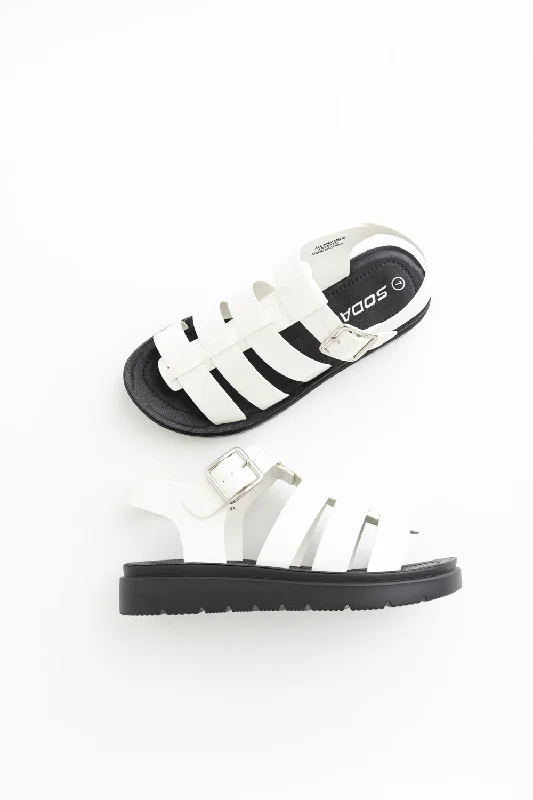 Diverse White Skateboarding Sneaker Style  