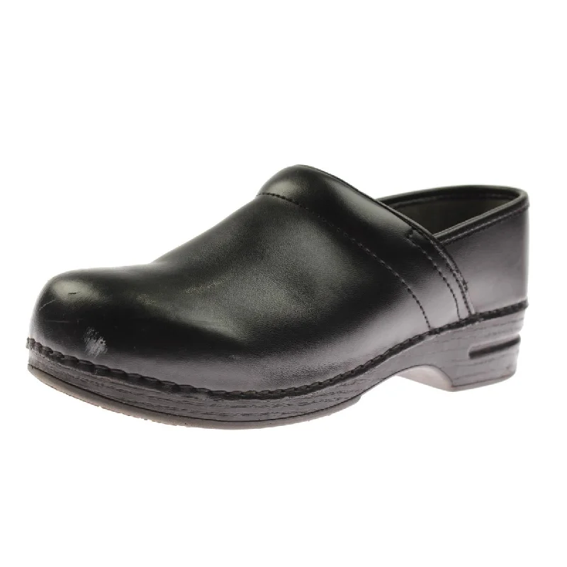 Dansko Womens Leather Slip Resistant Clogs Sustainable Shoe Design  