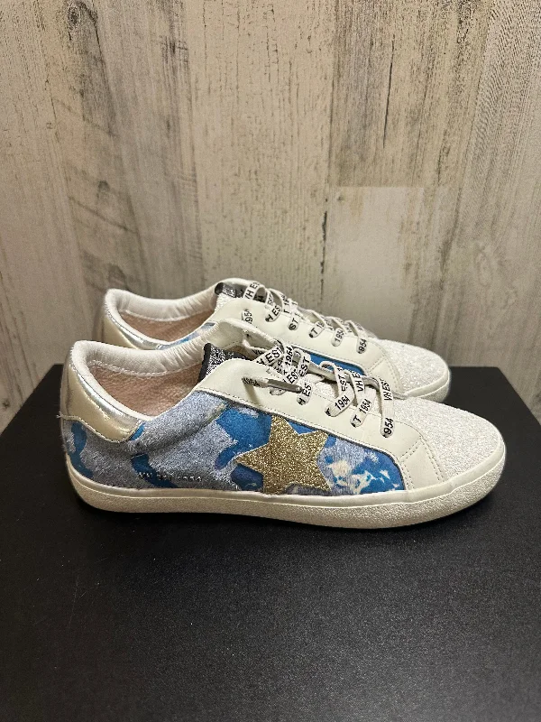 Blue Shoes Sneakers Vintage Havana, Size 8 Two - Tone Shoe Design  