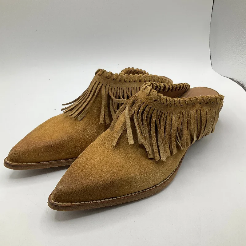Boots Ankle Flats By Cmb In Tan, Size: 10 Two - Tone Shoe Design  