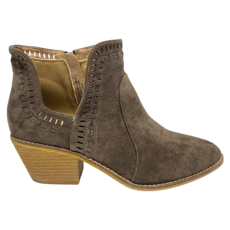 Boots Ankle Heels By Corkys In Brown, Size: 8 Tailored Oxford Style 