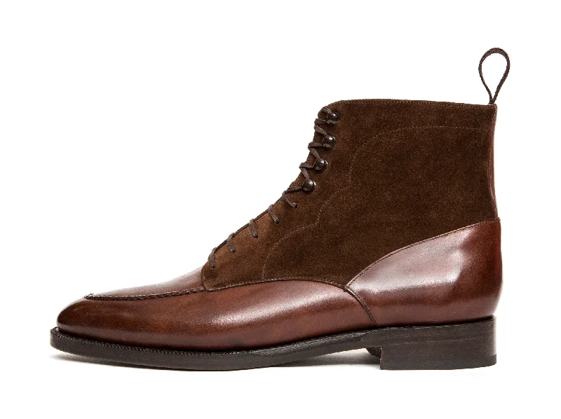 Bremerton - MTO - Walnut Museum Calf / Dark Brown Suede - TMG Last - Double Leather Sole Wingtip Oxford Design Bremerton - MTO - Walnut Museum Calf / Dark Brown Suede - TMG Last - Double Leather Sole Wingtip Oxford Design