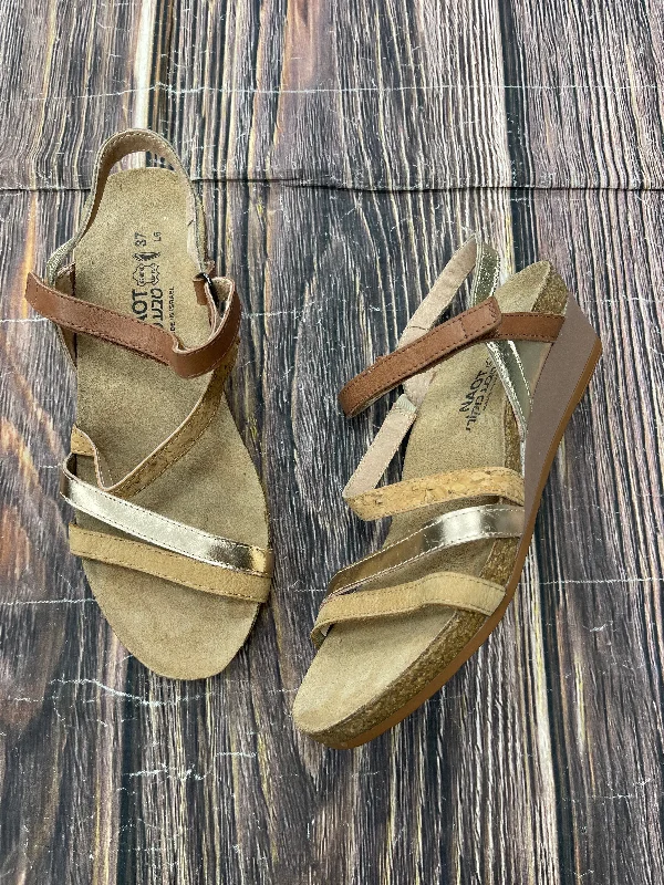 Brown Sandals Heels Wedge Naot, Size 6 Dressy Chelsea Boot Style 