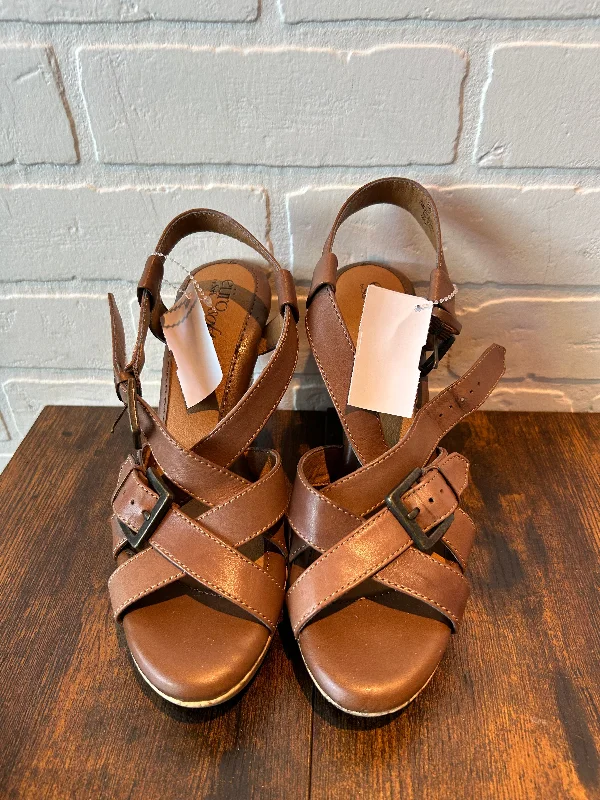 Brown Sandals Heels Wedge Sofft, Size 7 Memory - Foam Slipper Look  