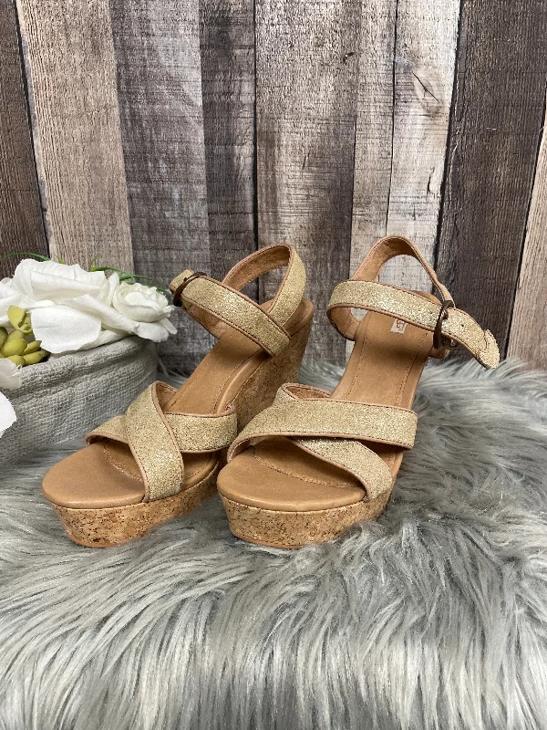 Brown Sandals Heels Wedge Ugg, Size 8 Leather Driving Shoe Style  