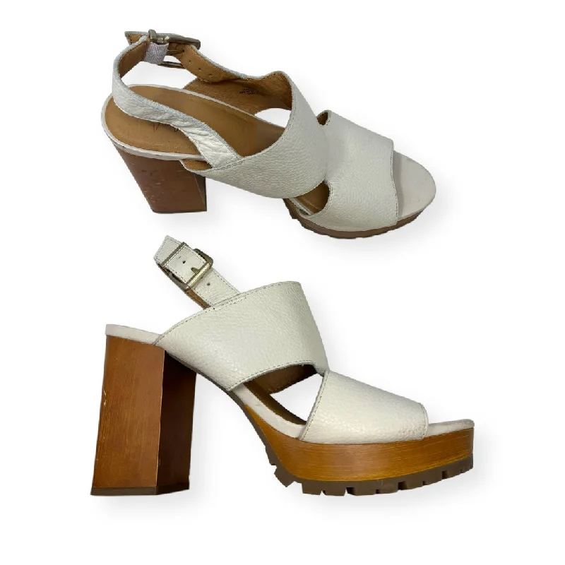 Cream Sandals Heels Block Crown Vintage, Size 10 Cowboy Boot Western Style  