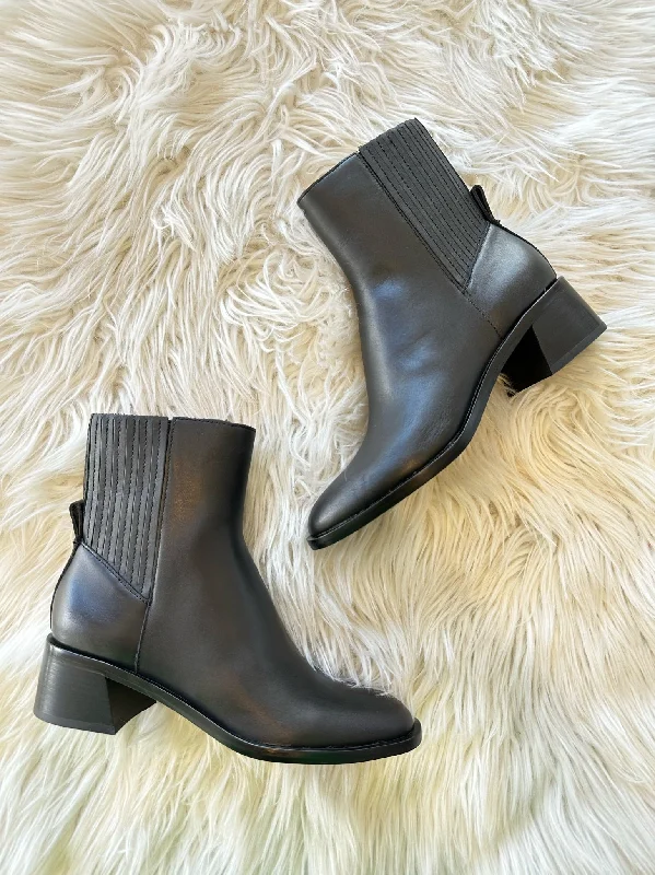 Dolce Vita Linny H20 Boot Inflatable Shoe Look 