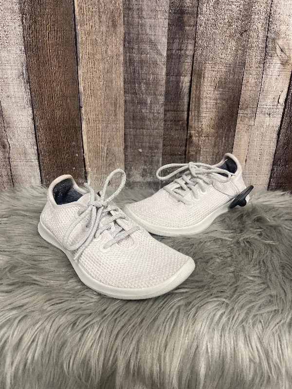 Shoes Sneakers By Allbirds In White, Size: 7 Distressed Leather Shoe Style  
