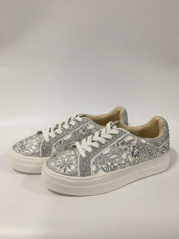 Shoes Sneakers By Betsey Johnson In Silver, Size: 8.5 Mod Oxford Design  
