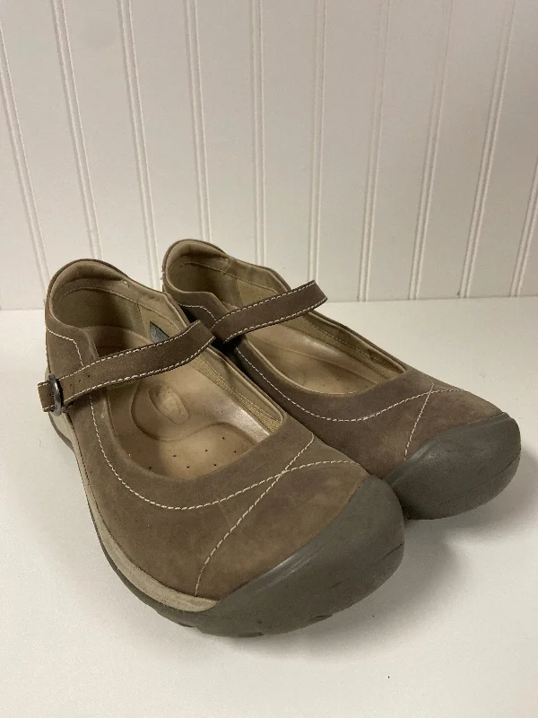 Shoes Sneakers By Keen In Taupe, Size: 9 Monochromatic Shoe Look  