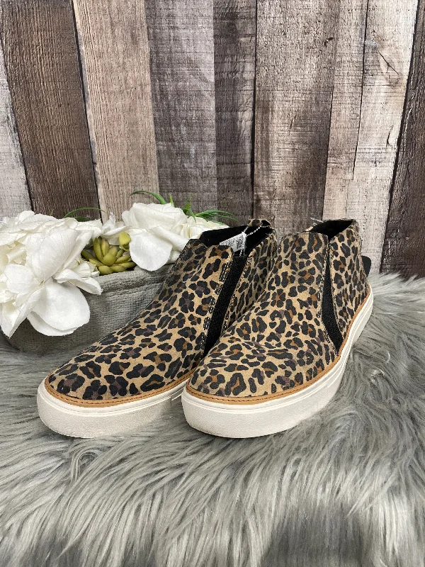 Shoes Sneakers By Torrid In Animal Print, Size: 11 Wingtip Oxford Design 