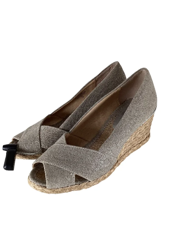 Silver Sandals Heels Wedge Adrienne Vittadini, Size 7 Checkered Shoe Pattern Look  