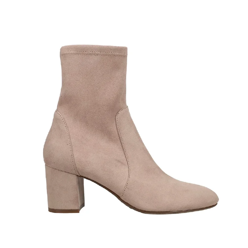Stevy in Taupe Tech - Inspired Sneaker Look  
