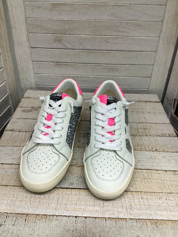 White Shoes Sneakers Vintage Havana, Size 9 Hip - Hop Sneaker Style  