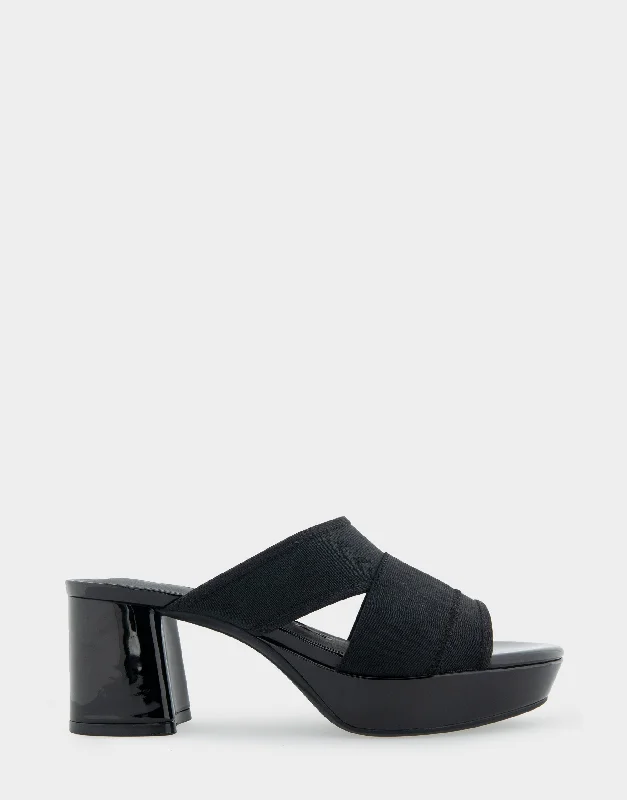 Carma Minimalist Sneaker Style  