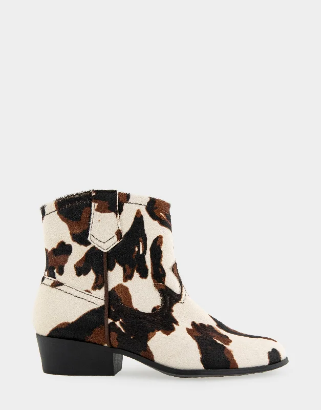 Credo Metallic Trim Shoe Design  