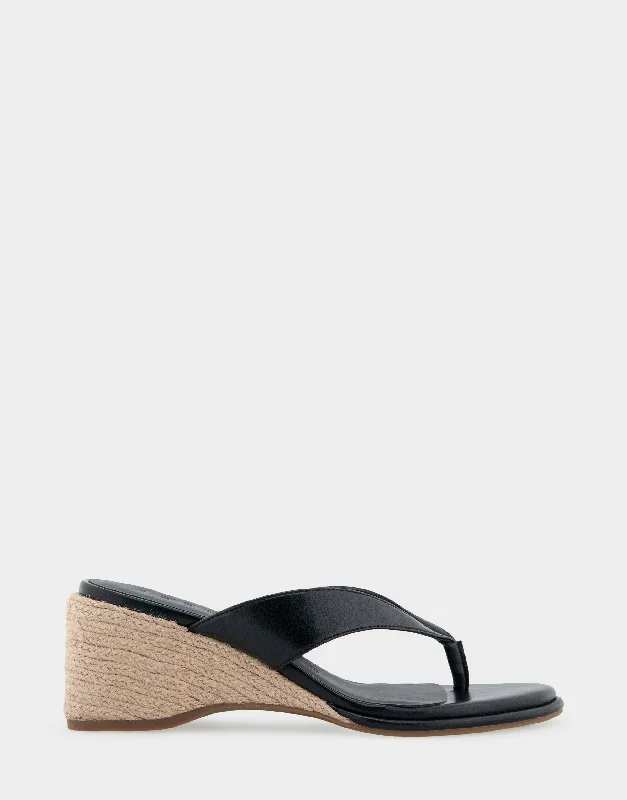 Nero Chunky Platform Sneaker Style  