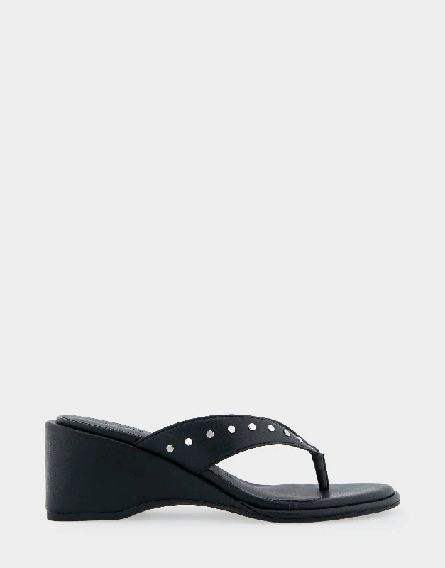 Nerostud Checkered Shoe Pattern Look  