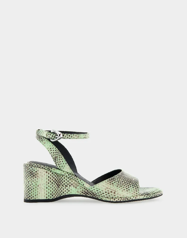 Nixon Slide Sandal Beach Style  