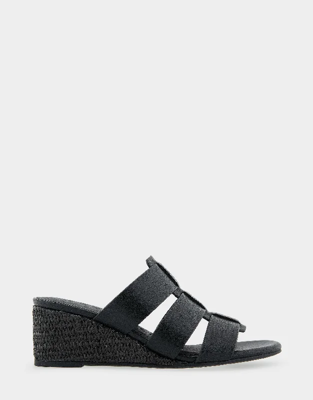 Wilma Metallic Trim Shoe Design  
