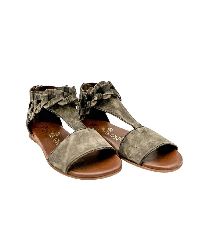 Women Loop D Loop Sandals In Black Tassel Driving Shoe Look 