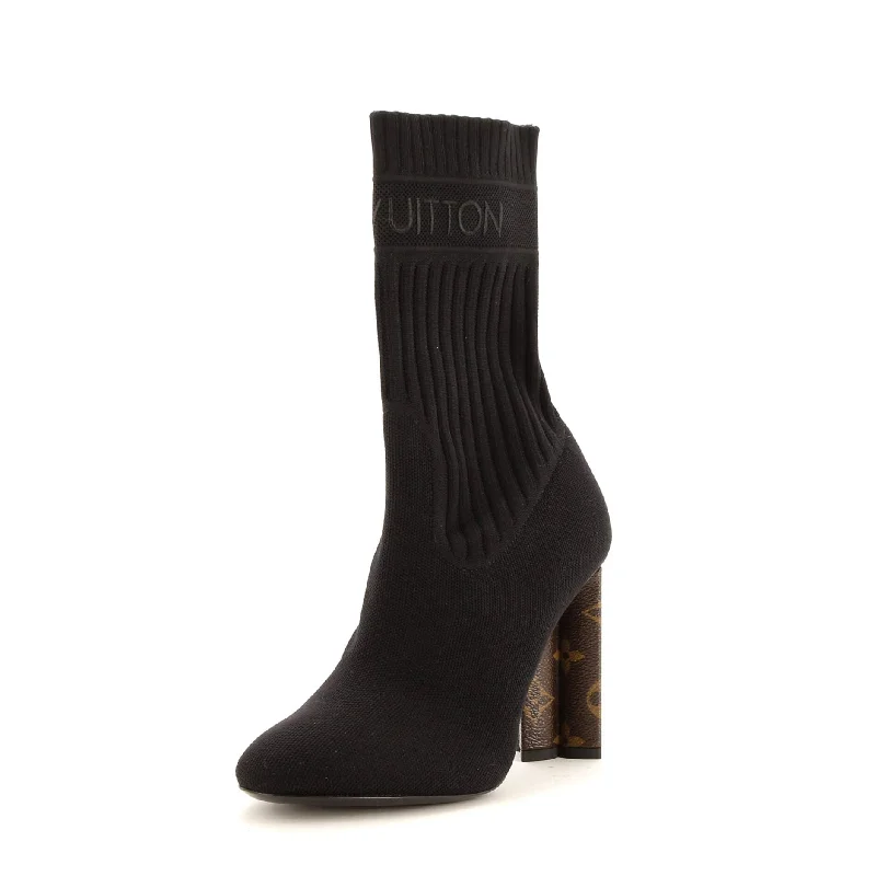 Women's Silhouette Ankle Boots Stretch Fabric Monochromatic Shoe Look  