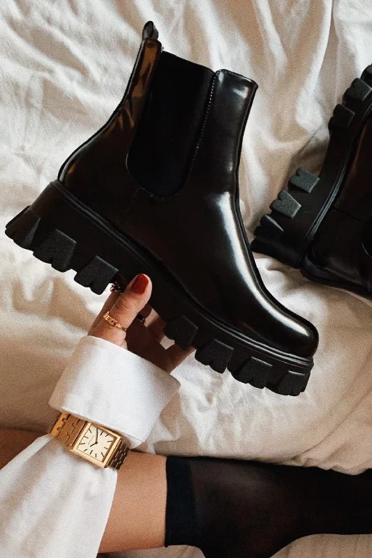 Zuzanna Combat Boots - Black Tassel Driving Shoe Look 
