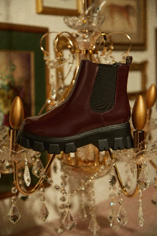Zuzanna Combat Boots - Burgundy Suede Desert Boot 